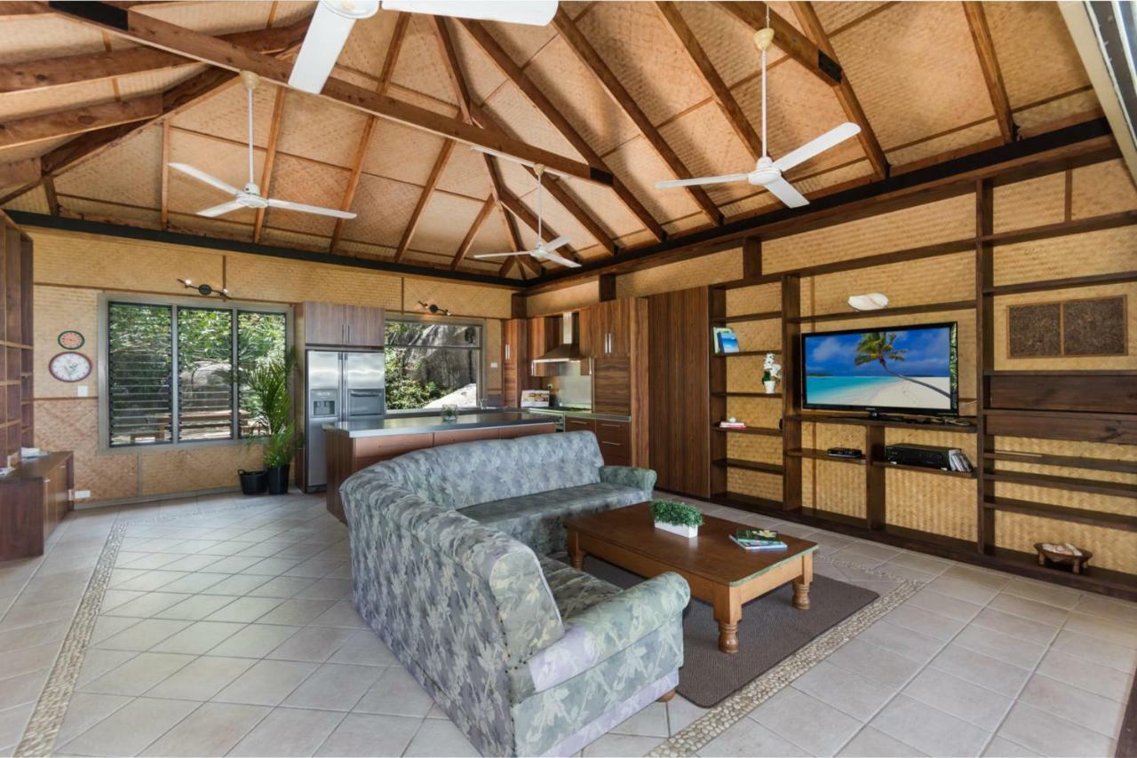 Absolute Beachfront Horseshoe Bay Экстерьер фото